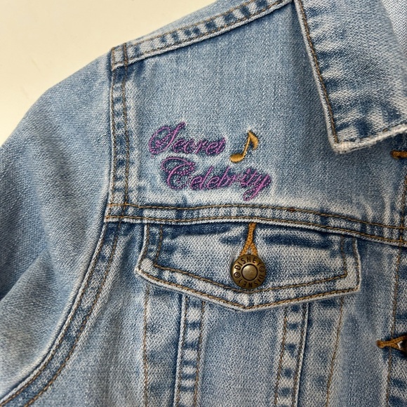 Vintage Disney Secret Celebrity
Hannah Montana denim jacket Guitar Embroidery - Picture 4 of 10